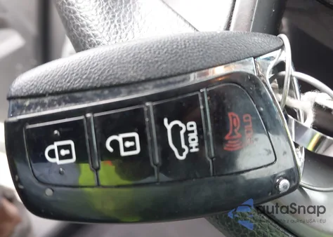 2018 Hyundai Santa Fe Sport 2.4L from USA, damaged, VIN 5NMZU3LB5JH078446